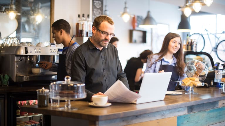 California Restaurant Manager Not Entitled To Overtime Pay