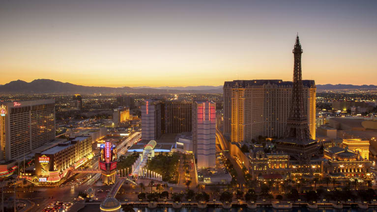 Nevada Enacts Right-to-Return Law for Certain Laid-Off Workers - Vimarsana News