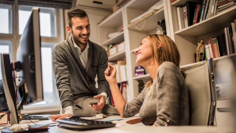 Romance At Work Employees Don T Trust Hr To Keep Their Secret