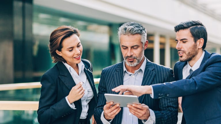 Open Enrollment: Using Social Media and Decision-Support Tools