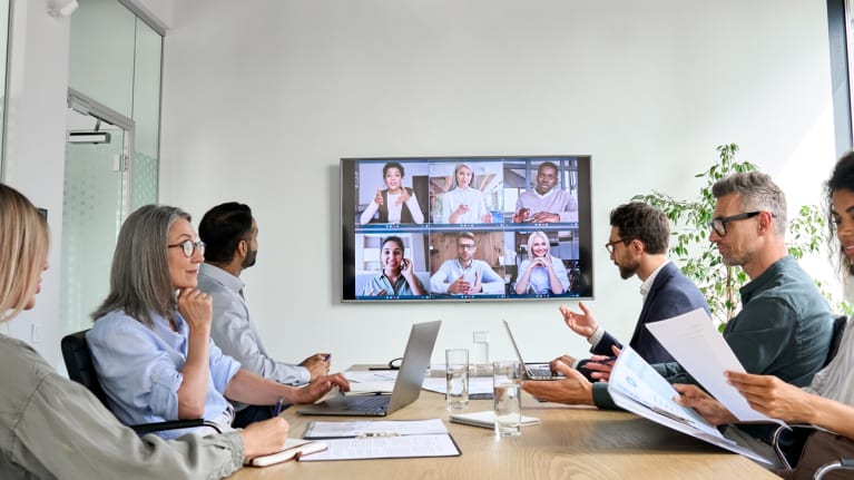 Workers Think Less Creatively in Zoom Meetings, Study Finds